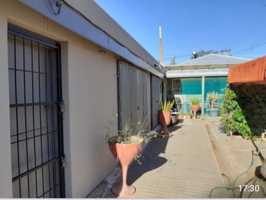 4 Bedroom Property for Sale in Luckhoff Free State